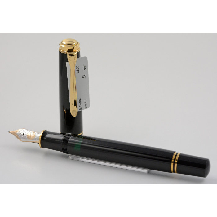 PelikanM800SchwarzF2 Pelikan Souverän M800 Schwarz Goldfeder F – Bild 2