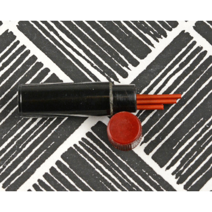 Vintage-Drehstift-Farbminen-Rot