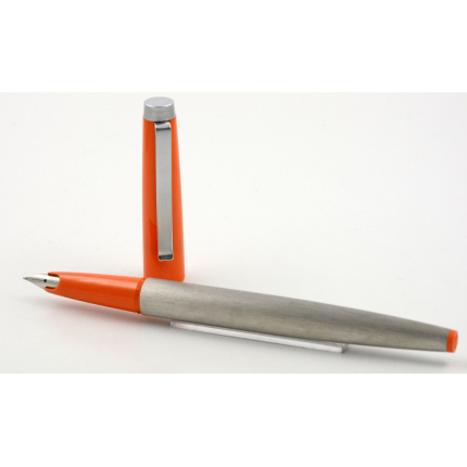 Vintage-Lamy-25P-Orange-Fueller